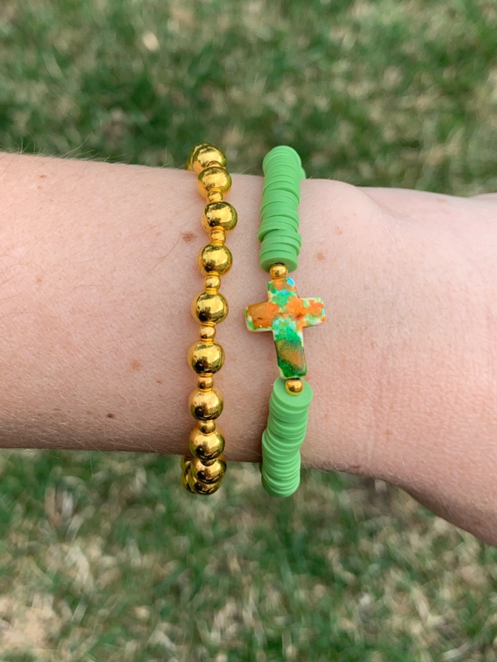 {Handmade} Green Cross Bracelet Set - Picture 4 of 4